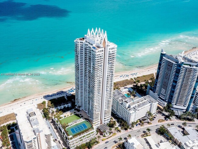 6365 Collins Ave, Unit 3101 in Miami, FL - Building Photo - Building Photo