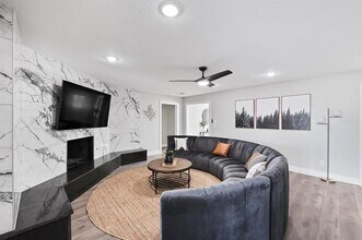 1008 Ridgefield Dr in Plano, TX - Foto de edificio - Building Photo