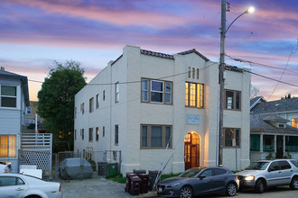 1473 E 33rd St in Oakland, CA - Building Photo - Primary Photo