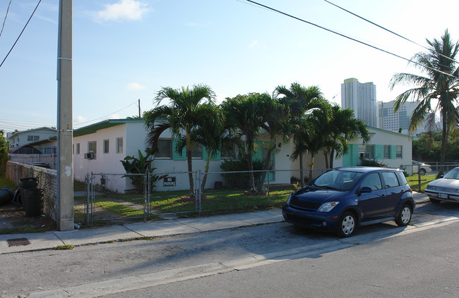 501 SW 10th St in Miami, FL - Building Photo - Building Photo