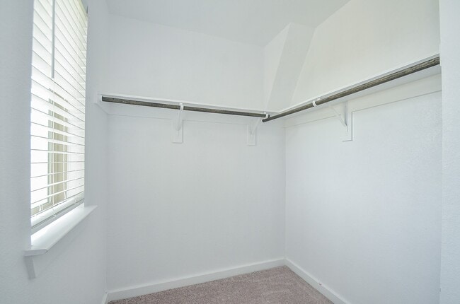 2511 Shining Spur Ct