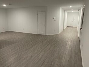 4127 Cove Fls in San Antonio, TX - Building Photo - Building Photo