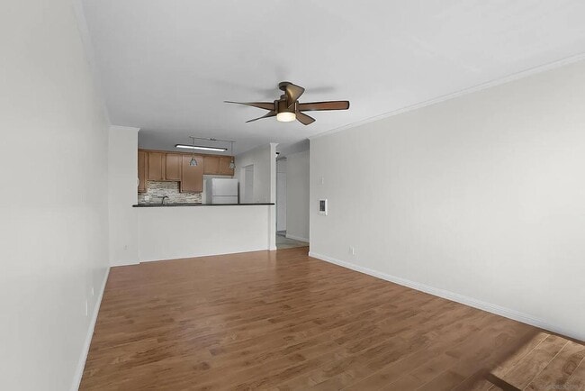 3030 Suncrest Dr in San Diego, CA - Building Photo - Building Photo