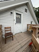 12 Farren Ave, Unit Floor 3 in Turners Falls, MA - Building Photo - Building Photo