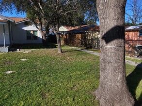 2414 Texas Ave in San Antonio, TX - Building Photo - Building Photo