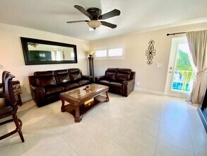 731 Hummingbird Way in North Palm Beach, FL - Building Photo - Building Photo