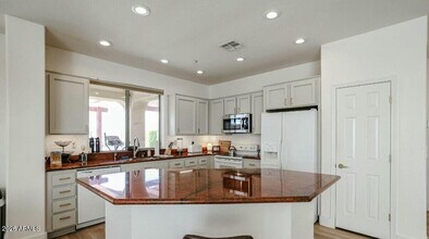 2423 W Shadow Glen Ct in Anthem, AZ - Building Photo - Building Photo