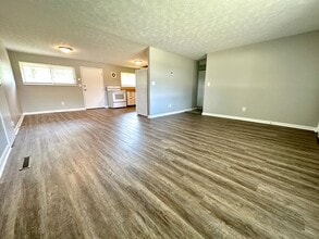 400 Henrich Dr in Dayton, OH - Building Photo - Building Photo