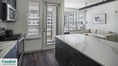 91 Jensen Dr in Houston, TX - Building Photo - Building Photo
