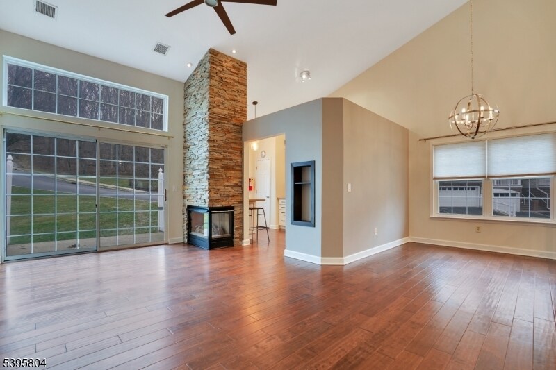 1606 Windsor Ct in Denville, NJ - Building Photo