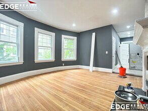 16 Leicester St, Unit 1 in Boston, MA - Building Photo - Building Photo