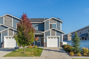Avery Estates Townhomes in Hayden, ID - Building Photo