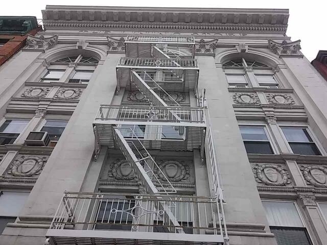 property at 412 Washington St