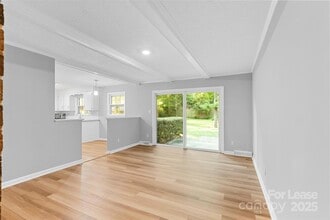 2122 Knickerbocker Dr, Unit 626 in Charlotte, NC - Building Photo - Building Photo
