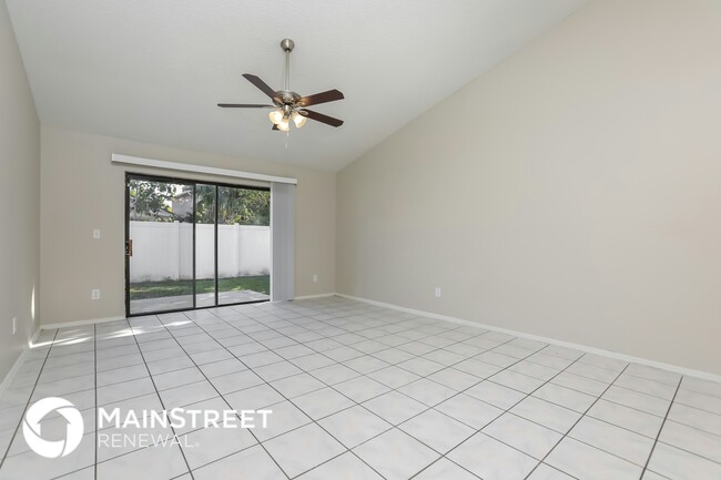 121 Sunwood Ct in Kissimmee, FL - Building Photo - Building Photo