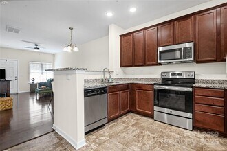 13513 Browhill Ln in Charlotte, NC - Foto de edificio - Building Photo