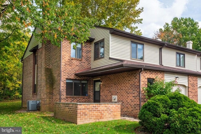 property at 201 Fairfax Ct