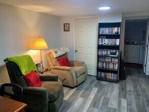 41 Morris St, Unit B in Southbridge, MA - Building Photo - Building Photo
