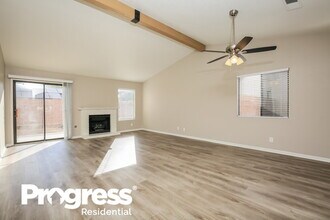 384 Mancini Ct in Henderson, NV - Building Photo - Building Photo