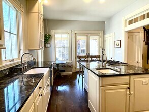 16 Sheridan St in Boston, MA - Building Photo - Building Photo