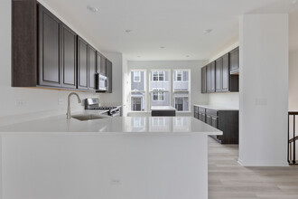 541 Wolverine Dr in Aurora, IL - Building Photo - Building Photo