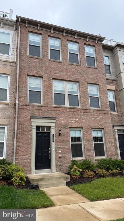 property at 1949 Greenbriar Hall Rd