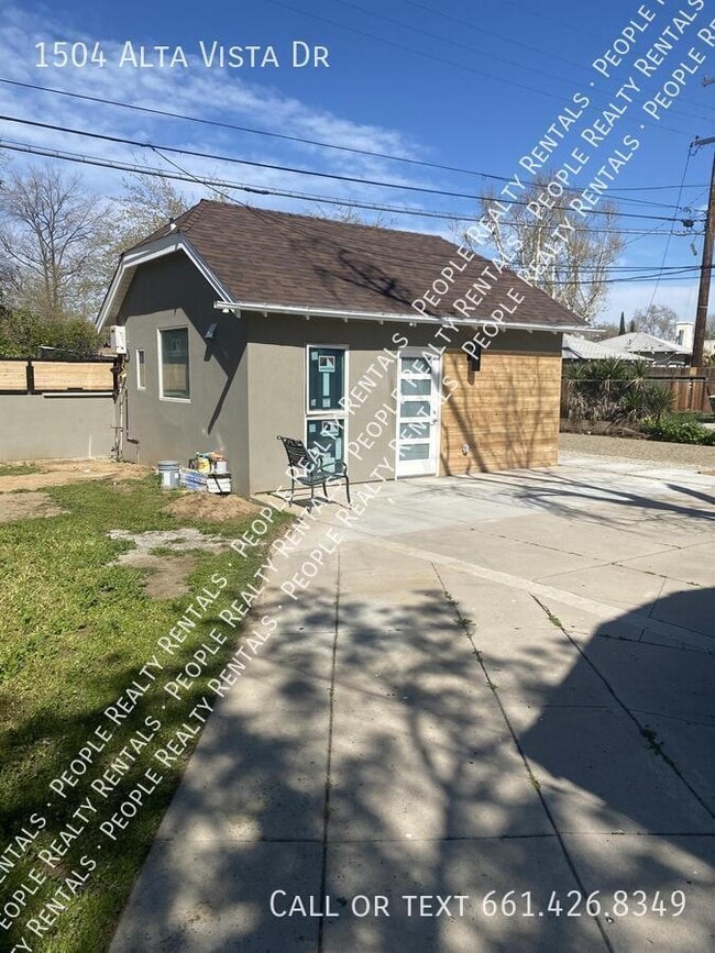 property at 1504 Alta Vista Dr