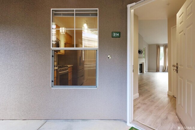240 Caldecott Ln-Unit -314 in Oakland, CA - Foto de edificio - Building Photo