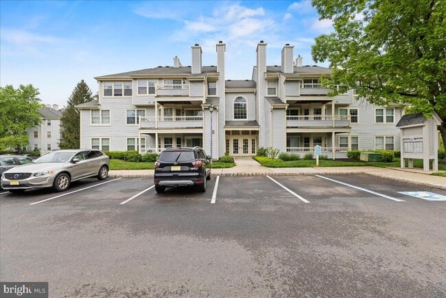 202 Salem Ct