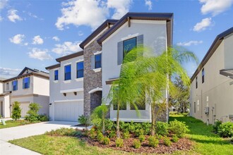 14745 Gallop Run Dr in Lithia, FL - Building Photo - Building Photo