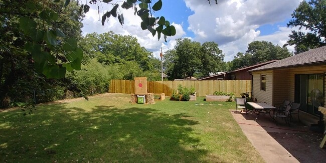 112 W Hartman Ave in Stillwater, OK - Building Photo - Building Photo