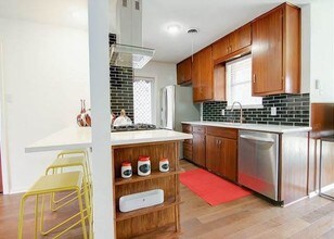 1818 Dywer Ave in Austin, TX - Building Photo - Building Photo