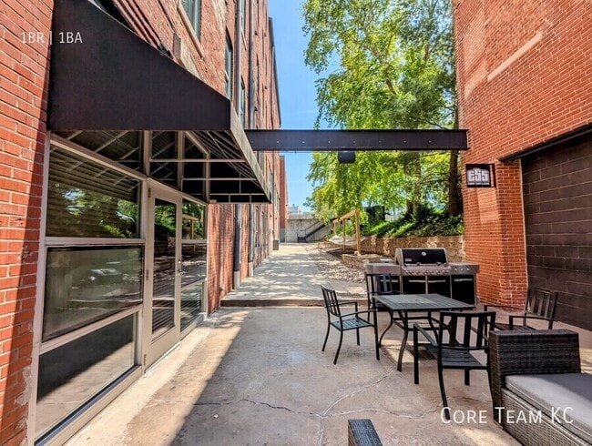property at 204 Walnut St