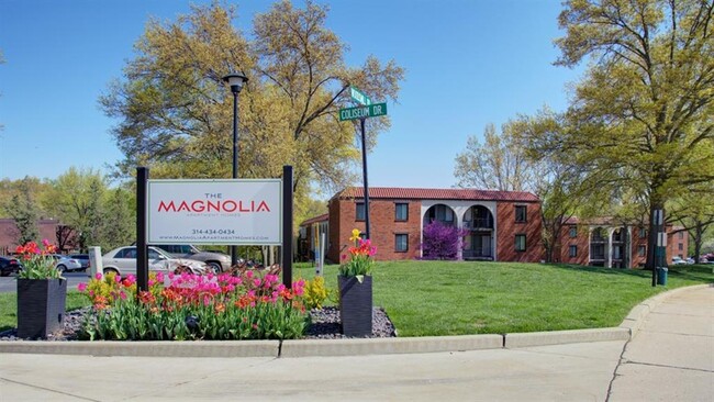 The Magnolia Apartment Homes in Chesterfield, MO - Foto de edificio - Building Photo