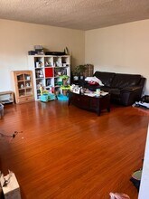 16903 S Dalton Ave, Unit 1 in Gardena, CA - Foto de edificio - Building Photo