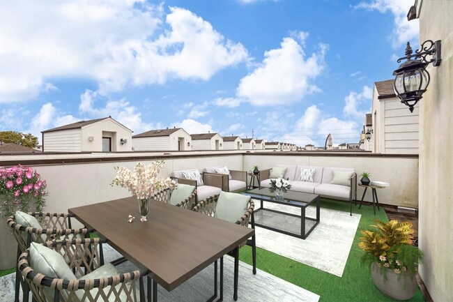 property at 1253 Bonner St
