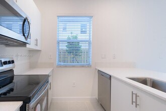 2683 SE 11th St in Homestead, FL - Building Photo - Building Photo