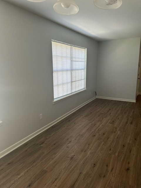 property at 1927 Montrose Dr