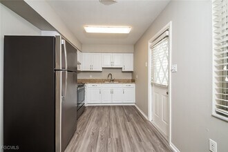 744 Pineland Ave in Venice, FL - Building Photo - Building Photo