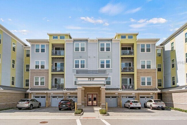 7517 Laureate Blvd in Orlando, FL - Building Photo - Building Photo