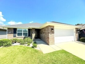 4117 Hazelhurst Dr in Milton, FL - Building Photo