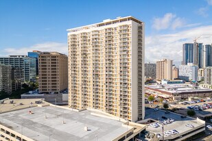 Kapiolani Manor in Honolulu, HI - Building Photo
