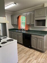 120 Amber Ln in Statesville, NC - Building Photo - Building Photo