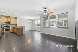 4000 Innovator Dr in Sacramento, CA - Foto de edificio - Building Photo