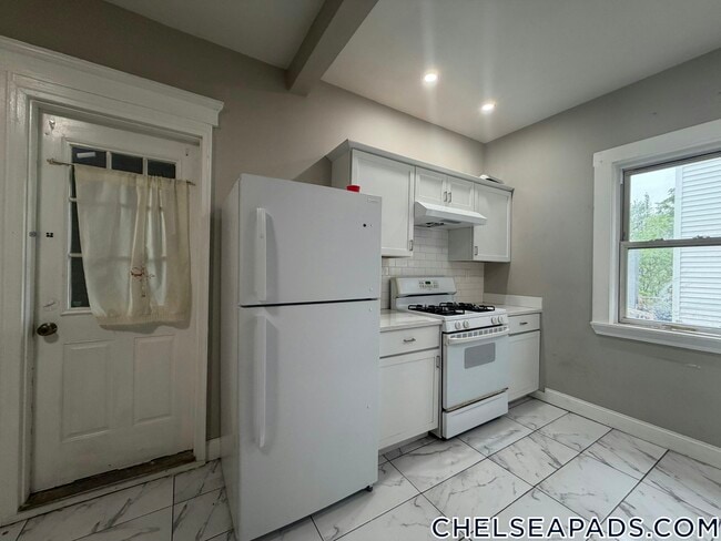4 Lafayette Ave, Unit 1