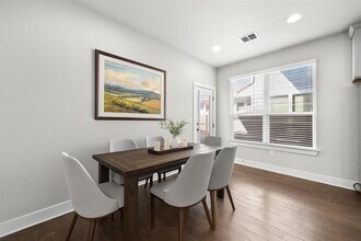 2108 Hermia St in Austin, TX - Building Photo - Building Photo