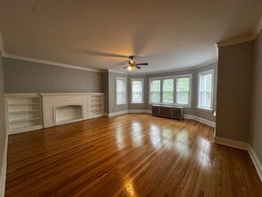 6439 N Leavitt St, Unit 1S in Chicago, IL - Building Photo - Building Photo