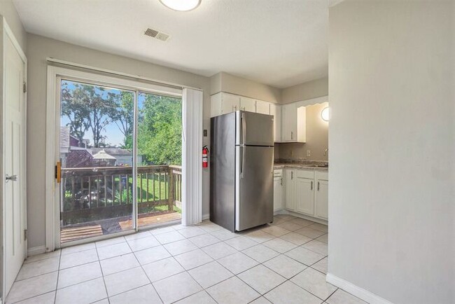 property at 433 N Riverview Dr
