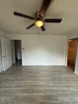 4860 Chesterwood Ct in Memphis, TN - Building Photo