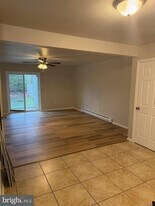 658 Tara Dr in Sicklerville, NJ - Building Photo